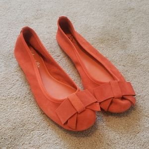 NWOT SEYCHELLES Bow Flat
